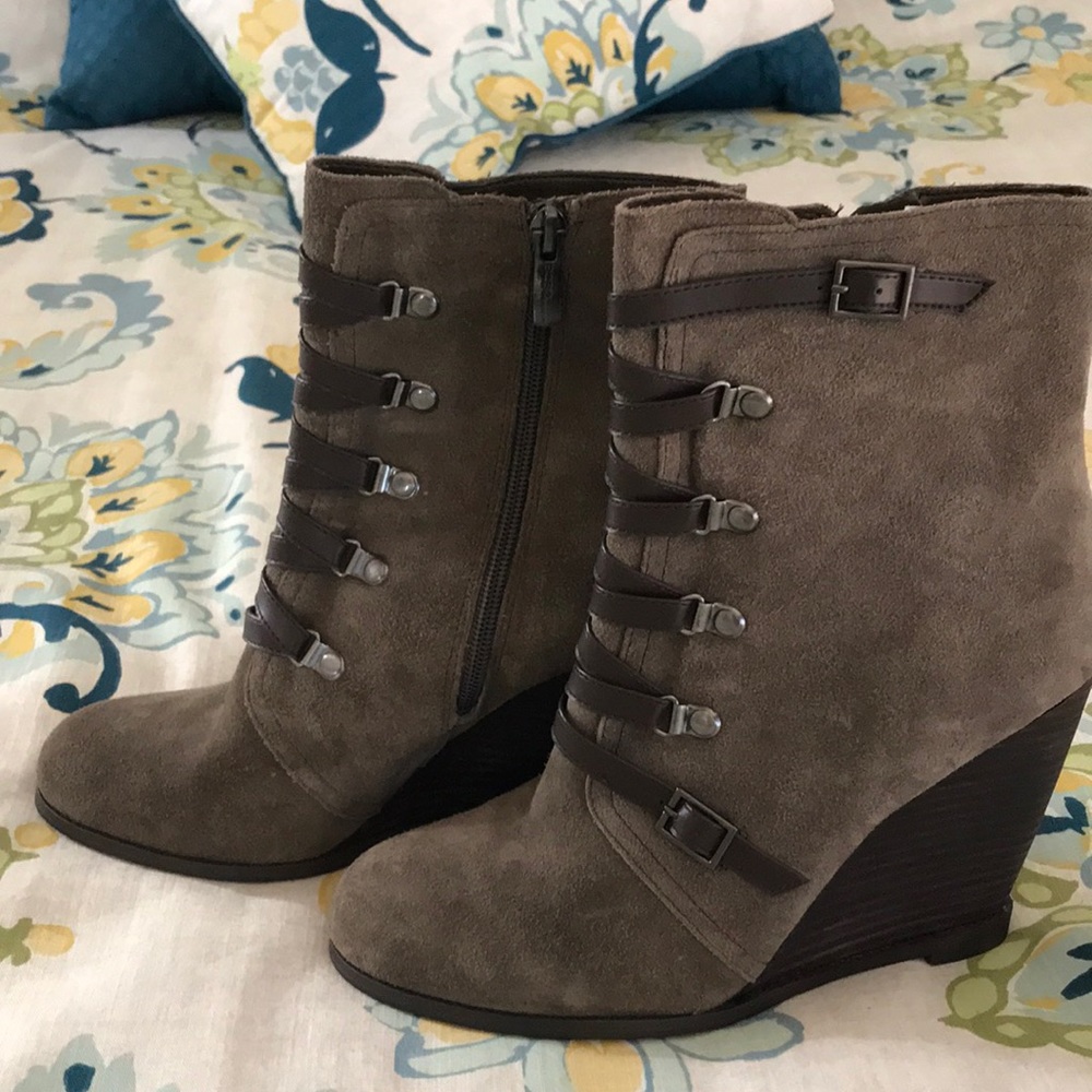 BCBG Kadeer Wedge Booties